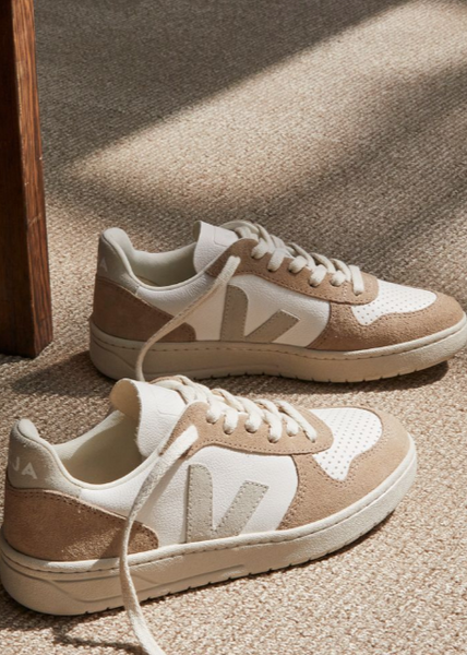 VEJA V-10 NATURAL SAHARA