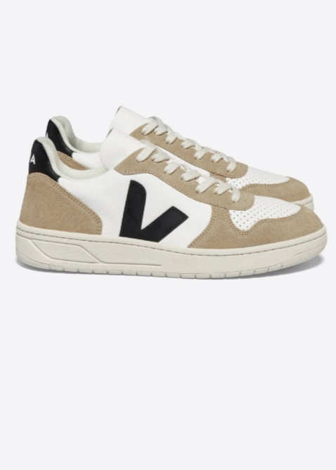 VEJA V-10 BLACK SAHARA