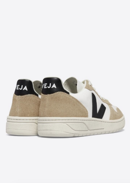 VEJA V-10 BLACK SAHARA